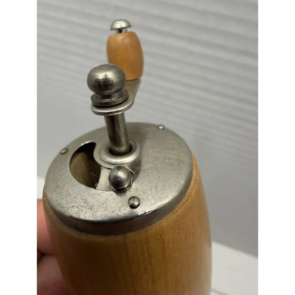 2ct Vintage Japan Salt and Pepper Shaker Grinder SET Light Wood and Chrome